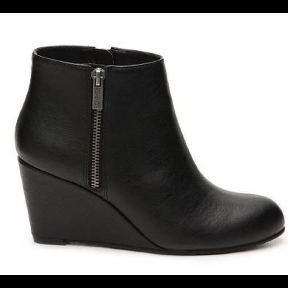 Kenneth Cole Reaction Ankle Boots